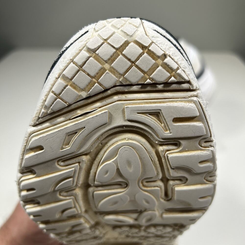 GDEFY Shoes Women’s 7 Black And White Athletic Sneakers - Picture 8 of 16